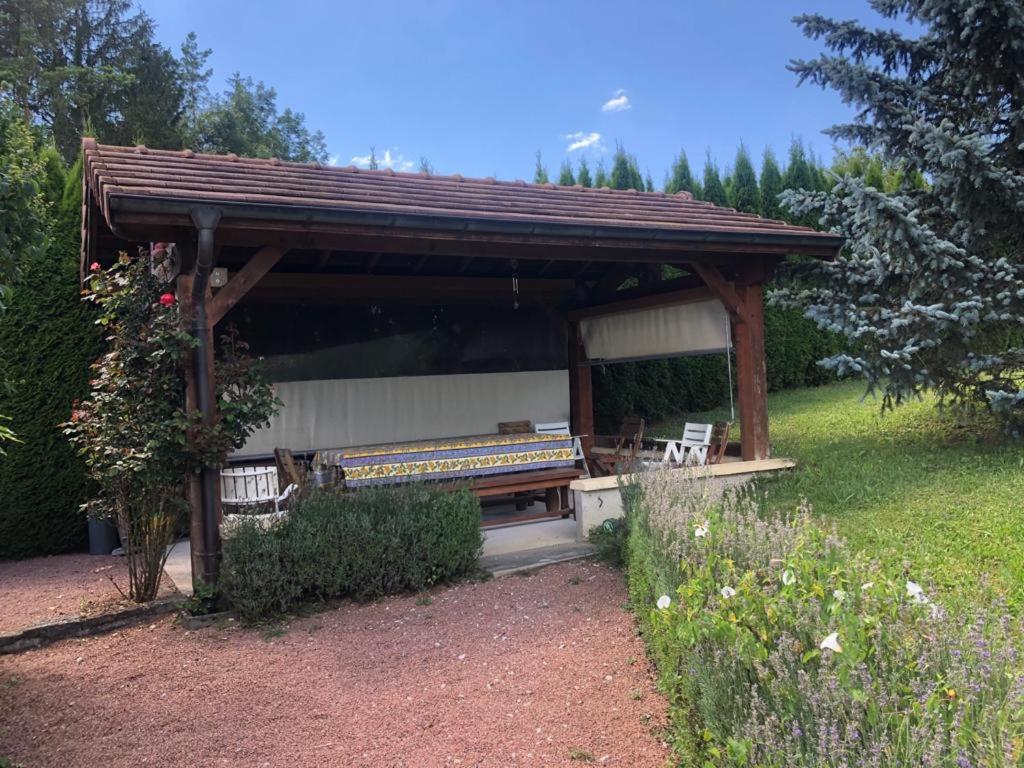 Maison/Gite Familial Dans Le Jura A 200M Du Lac Avec Piscine Privee Marigny  Exterior foto